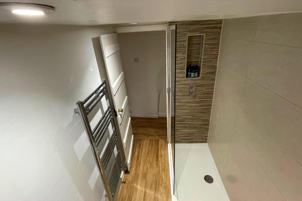 Stunning Luxury Apartment In Central Лимингтон Экстерьер фото