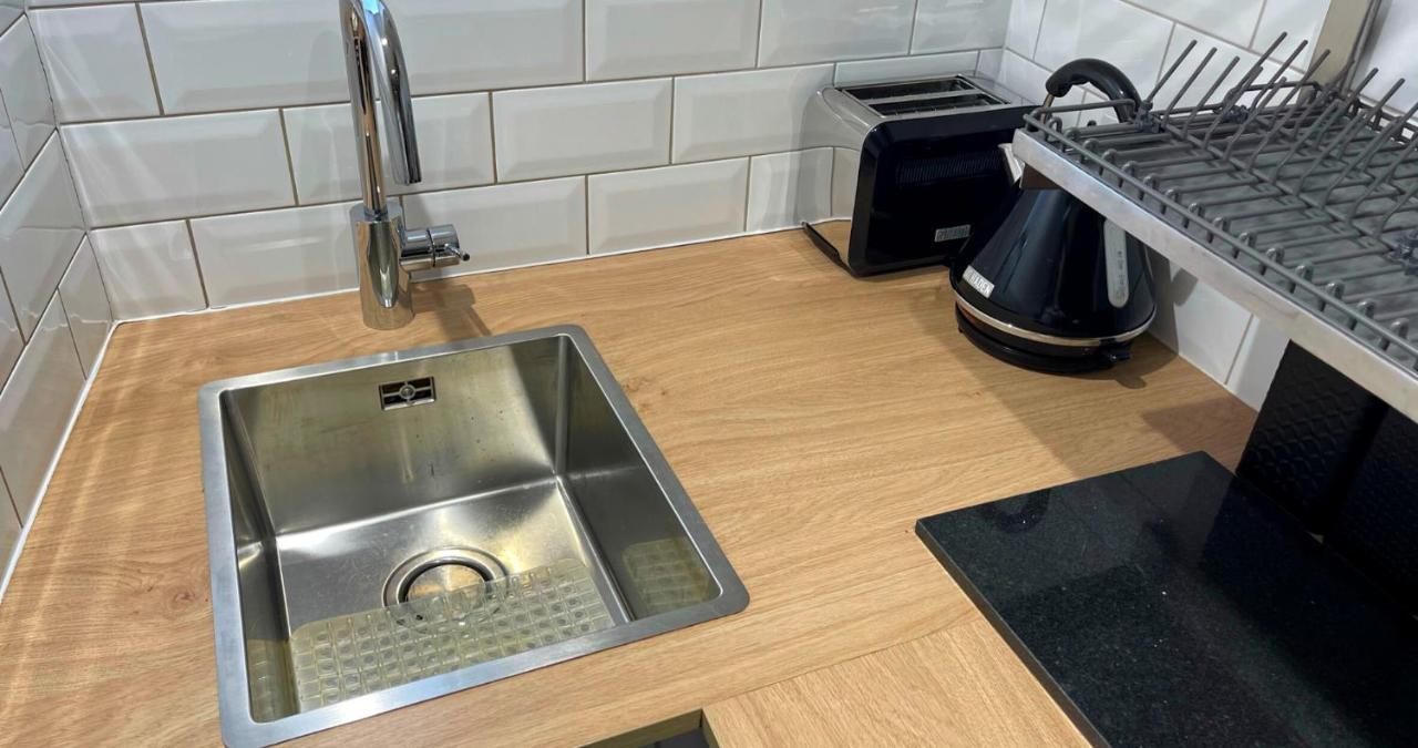 Stunning Luxury Apartment In Central Лимингтон Экстерьер фото