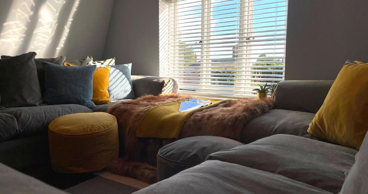 Stunning Luxury Apartment In Central Лимингтон Экстерьер фото